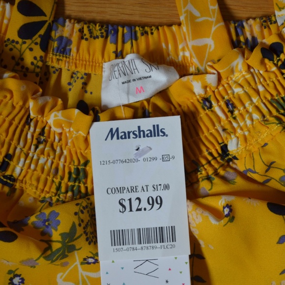 Sienna Sky Off The Shoulder Tank - Picture 4 of 4